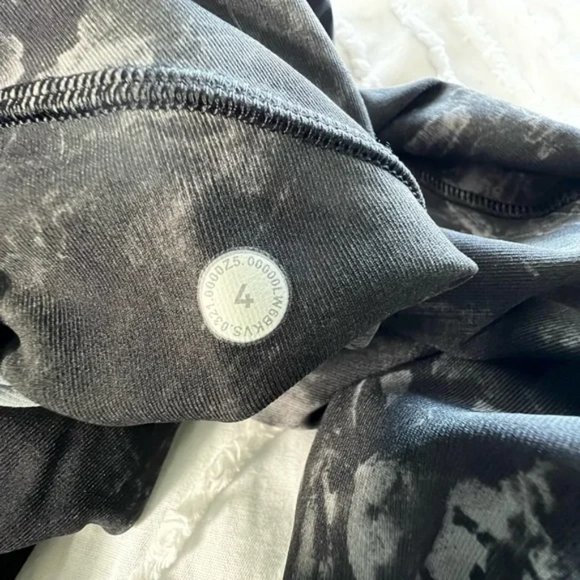 Lululemon Swift Speed 21 inch Aqualia Black Multi - Picture 6 of 7